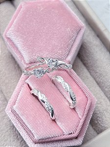 Par de Aliança Mônaco ELAS + Solitários love cristal - Prata 950