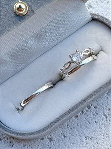 Par de Aliança Julieta 2mm + Solitário Love Cristal - Prata 950
