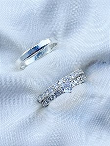 Par de aliança Nobre Chanfrada + Solitário Rapunzel cristal - Prata 950