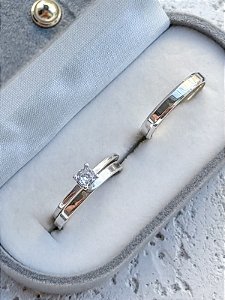 Par de Aliança Holanda e Chanfrada + Solitário Encanto Cristal - Prata 950