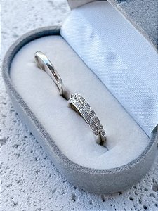 Par de aliança Julieta com pedra + Solitário aparador Idea - Prata 950