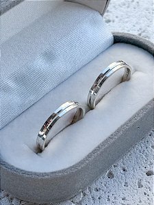Par de Aliança Romênia 4mm - Prata 950