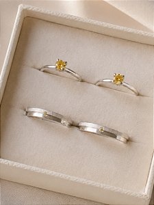 Par de Aliança Alice + Solitários encanto Amarelo - Prata 950