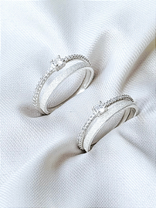 Par de Aliança Diamantada 2mm + Solitários Intense - Prata 950