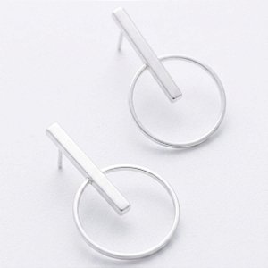 Brinco fio achatado de aço inox