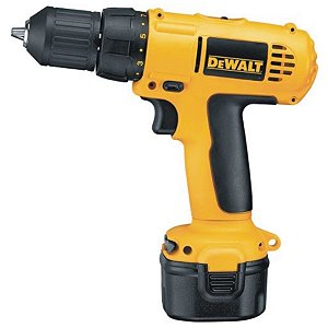 PARAFUSADEIRA-FURADEIRA BATERIA DEWALTC714K2 14.4V 220VDEWALT