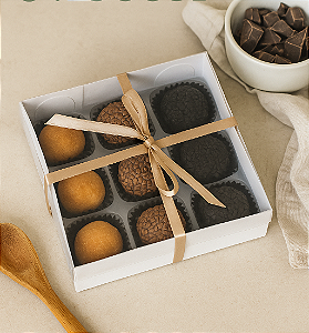 Caixa para 09 doces (12x12x4 cm) Pct c/20 unidades