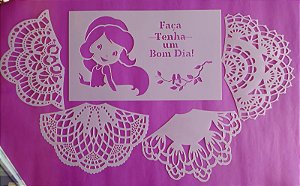 SRA-1159 - BONEQUINHA COM SAIAS DE CROCHÊ