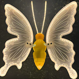 Borboleta Gigante Led 40cm Bivolt Branco Quente Movimento Cúpula Estrutura Amarelo E Transparente