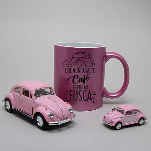 Kit Rosa Caneca, Chaveiro e Miniatura de Fusca - Que nunca falte café