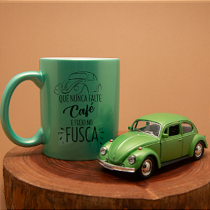Kit Caneca e Miniatura Fusca Verde