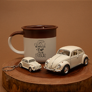 Kit Caneca de Café - Chaveiro e Miniatura de Fusca Branco - Que nunca falte café