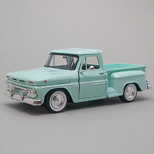 Miniatura C10 MotorMax escala 1/24