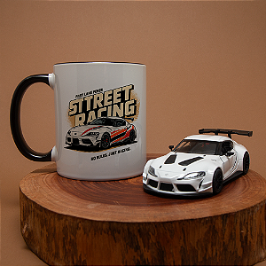 Kit Toyota Supra Racing – Miniatura 1:32 + Caneca Exclusiva