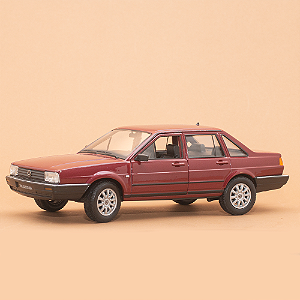 Miniatura VW Santana 1:24 Die-Cast com Abertura de Portas e Capô