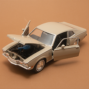 Miniatura Ford Mercury Comet 1971 – Escala 1:24 | Clássico Americano Detalhado