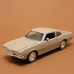 Miniatura Ford Mercury Comet 1971 – Escala 1:24 | Clássico Americano Detalhado
