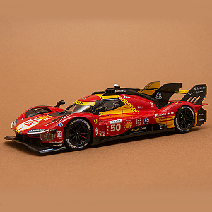 Miniatura Ferrari 499P LMH 1:24 – Hypercar Le Mans Colecionável Premium