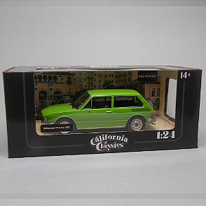 Miniatura Volkswagen Brasília Verde 1/24 California Classics