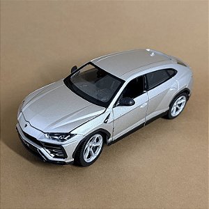 Lamborghini Urus 1:24 Miniatura Diecast