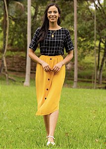 Saia Amarelo Ouro + Blusa Feminina Grid