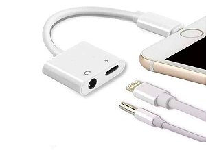 Adaptador Lightning Para Carregar E Usar Fone P2 - Branco