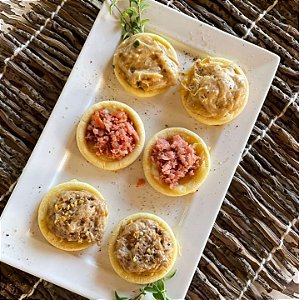 ESFIRRA ABERTA DE FRANGO Low Carb COM CATUPIRY ( bandeja com 6 unidades)