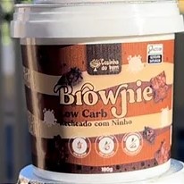 BROWNIE SEM GLÚTEN RECHEADO COM CREME DE NINHO SEM AÇÚCAR