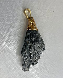 PINGENTE CIANITA NEGRA/VASSOURA DE BRUXA