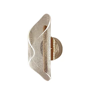 Arandela LED 7W Acrílico 28cm Parede Dourado 3000K Bivolt QB05136