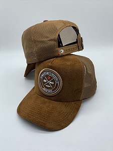Boné Trucker Caramelo Lifestyle
