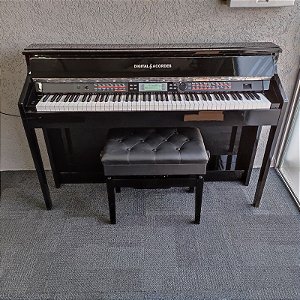 Piano Digital Acordes AC 3000. Um instrumento baseado na serie DGX
