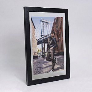 Porta-retrato personalizado com foto 21x30 – Moldura Decorativa