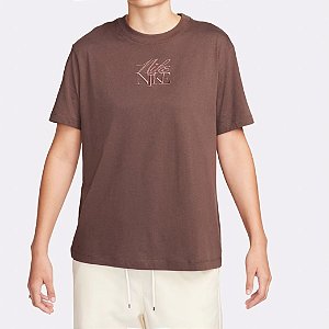 Camiseta Nike Sportswear Monogram Bordado Marrom