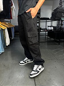 Calça Cargo Basic Black