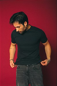 Camiseta M Basic Slim Fit Preta