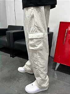 Calça Nike Essentials Woven Cargo Creme