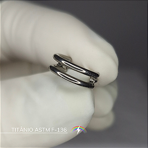 Segmento duplo - Titânio ASTM F-136