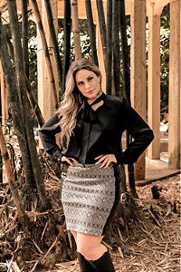 Saia Preto e Branco Predilect's Plus Size 46