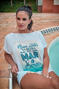 Camiseta Quem samba na beira do mar é sereia - T-shirt