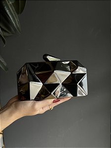 CLUTCH EM LATAO ASSIMETRICA