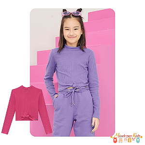 Trio de blusa cropped em canelado, jaqueta boxy e saia em Trio de blusa cropped em canelado, jaqueta boxy e saia em