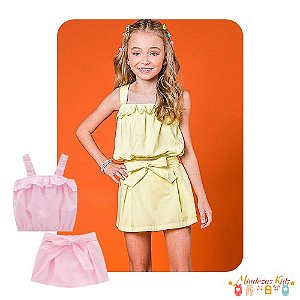 Conjunto de blusa boxy e shorts-saia Kukie