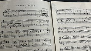 HAZEL COBB – SONATINA CLÁSSICA EM 3 MOVIMENTOS