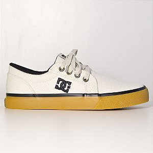 tênis dc bege