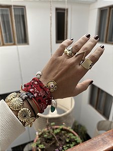 Pulseira Dourada Flor Bolas