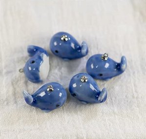 Pingente Baleia Porcelana Azul Escuro