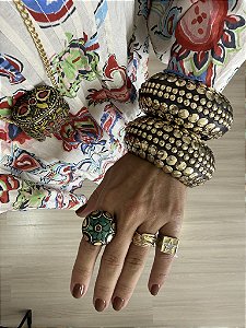 Pulseira Tachas Douradas