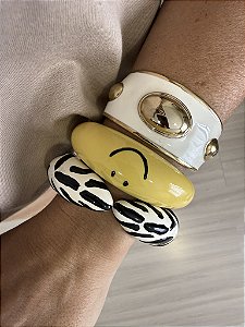 Bracelete Branco Bolas Dourado