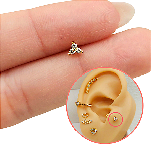 Piercing Três Zircônias Com Banho De Ouro